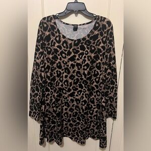 Women's Long Sleeve Leopard Print Tunic Top - Black & Taupe